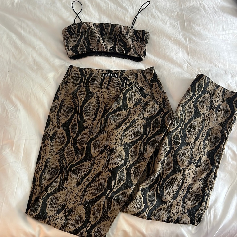 I AM GIA crocodile set